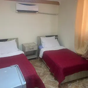  Hostal Al-amer